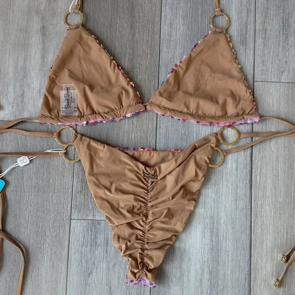 Beach Bunny Bikini - Picture 2 of 4